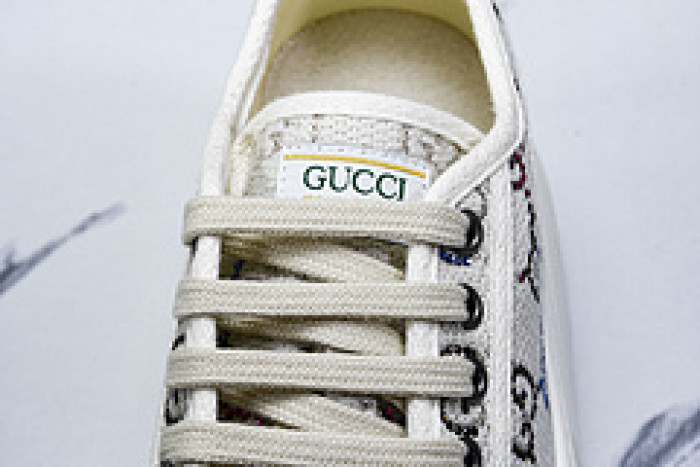 G*u*i sneaker