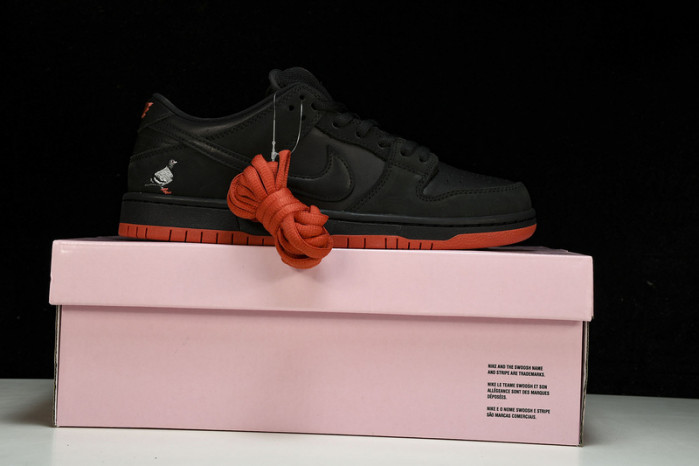 Nike SB Dunk Low Black Pigeon - 883232-008