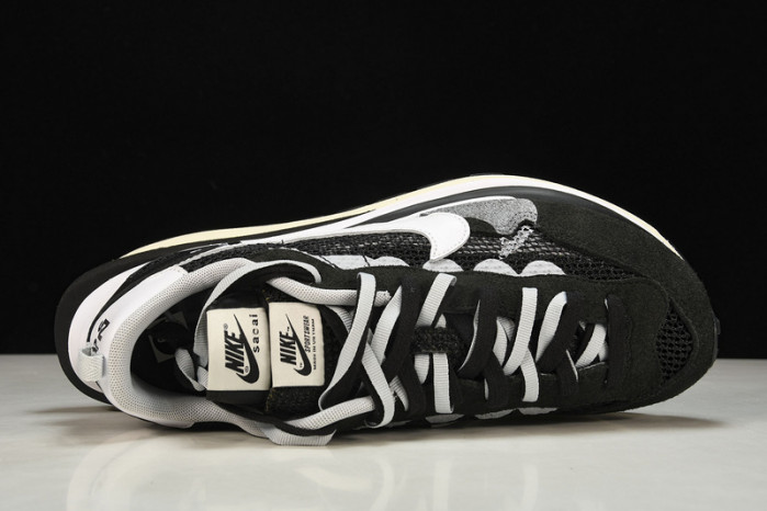 Nike Vaporwaffle Sacai Black White CV1363-001