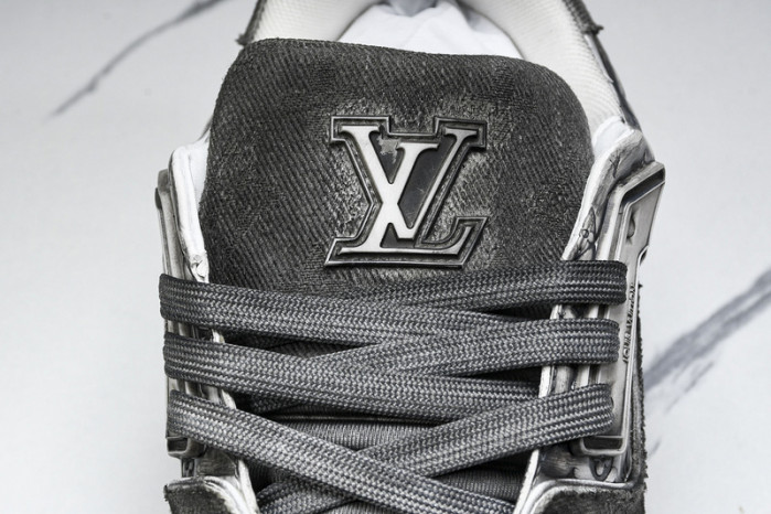 L&V SNEAKERS