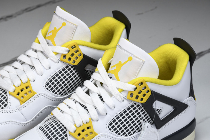 AIR JORDAN 4 RETRO "VIVID SULFUR" AQ9129-101