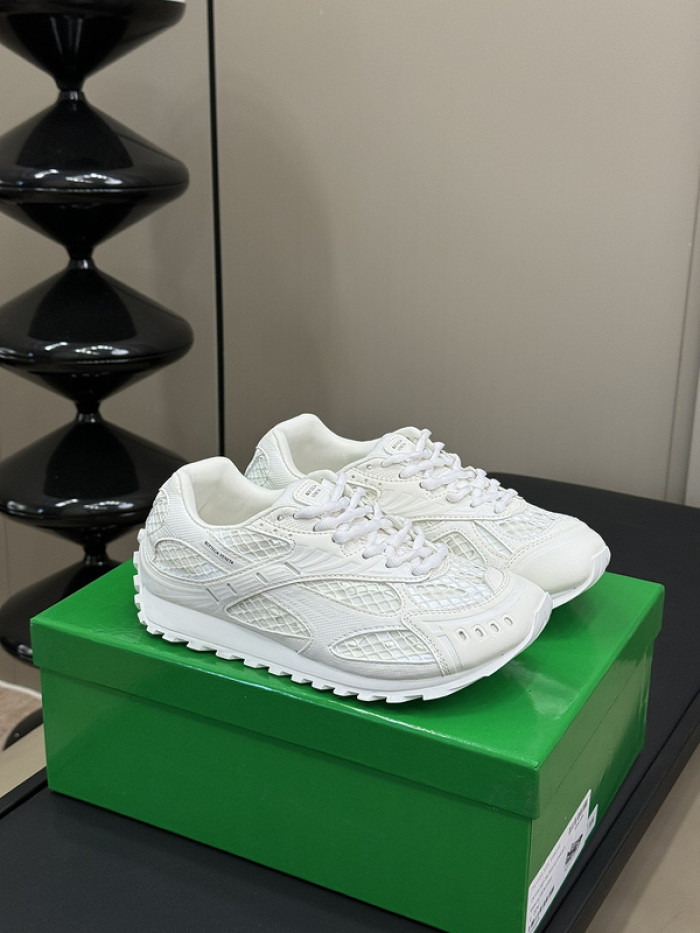 BOTTEGA VENETA SNEAKER