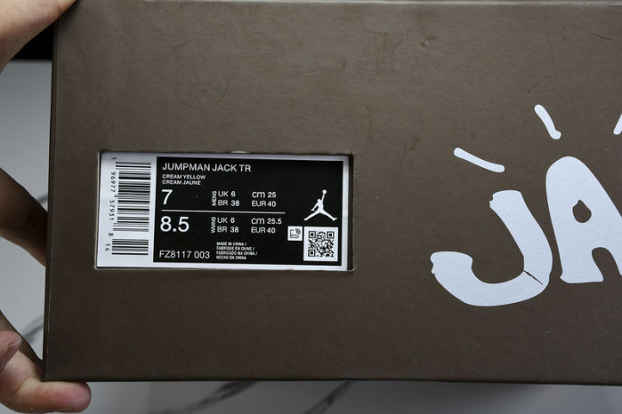 TRAVIS SCOTT X JORDAN CUT THE CHECK FZ8117 003