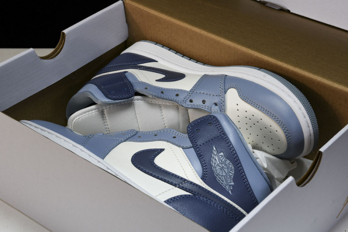 WMNS AIR JORDAN 1 MID BQ6472-140