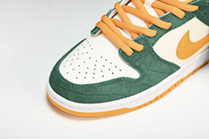 NK Dunk SB Low Pro“Legion Pine” 304292-383