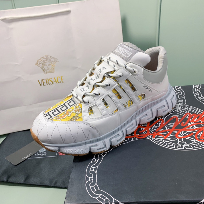 VER DESIGNER SNEAKERS