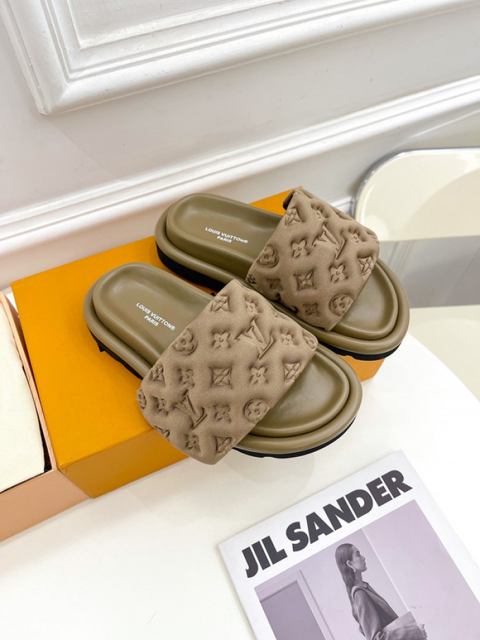 L&V SLIPPERS