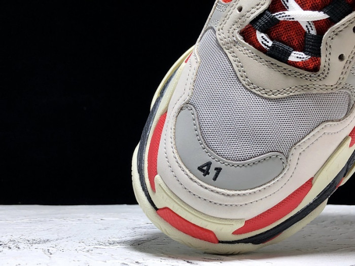 BALENCIAGE TRIPLE S TRAINER