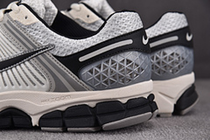 NK Air Zoom Vomero 5 Photon Dust Black HQ1182-001