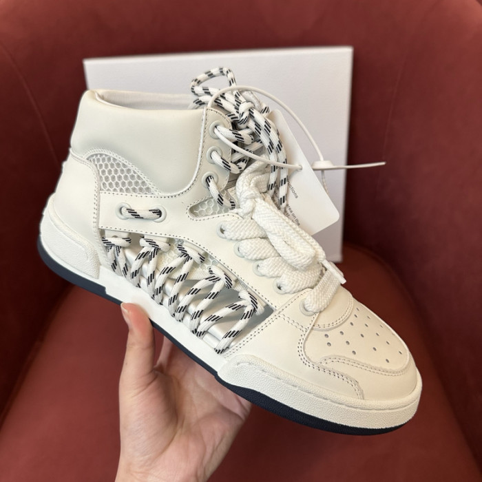 D designer sneaker