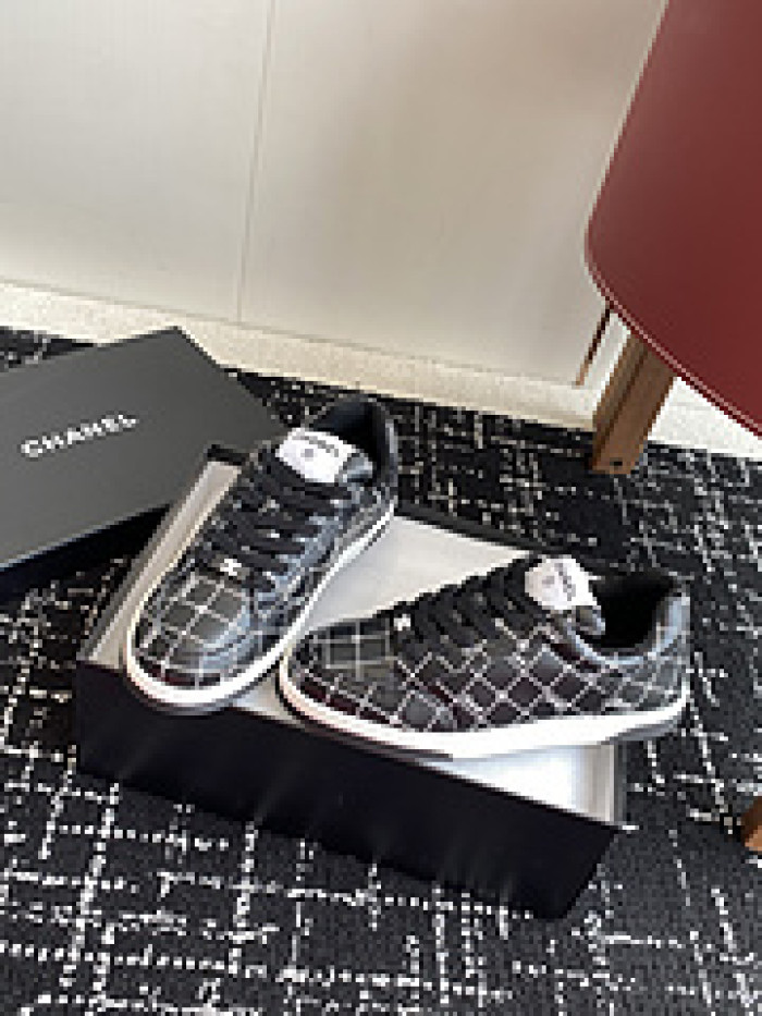 CHANEEL sneaker