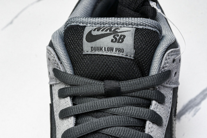 Nike SB Dunk Low HF3063-001