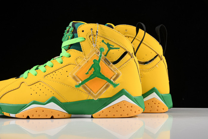Air Jordan 7 Retro "Oregon Ducks PE" AT3375-300