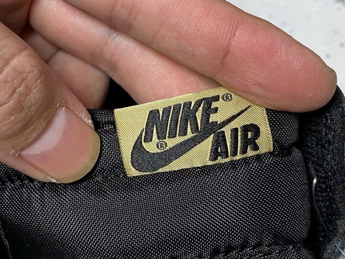 AIR JORDAN 1 RETRO HIGH OG NRG "GOLD TOE" 861428-007