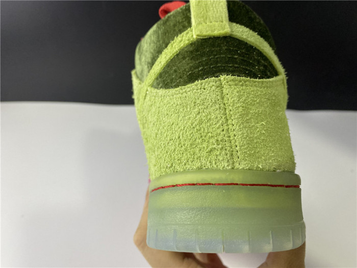 Nike SB Dunk High Strawberry Cough CW7093-600