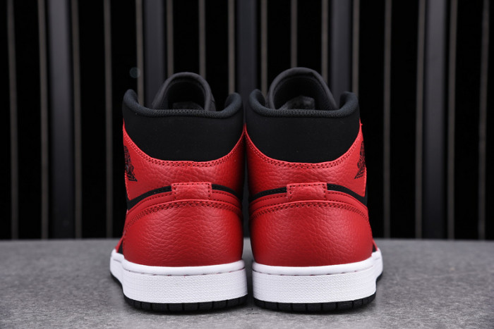 Jordan 1 Mid Reverse Bred 554724-054