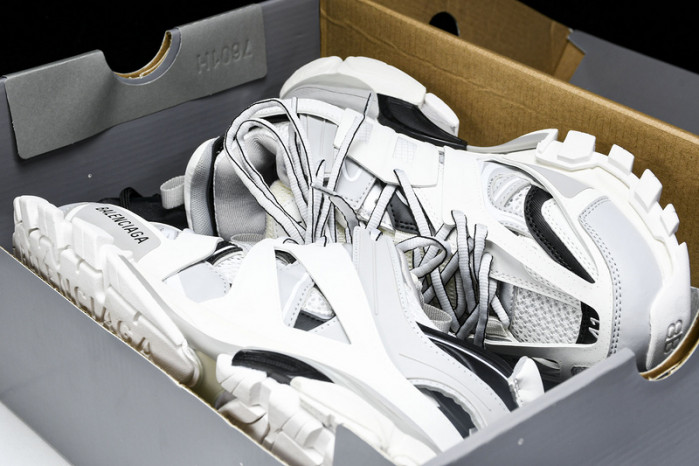 BLEN Track W3AD3 9812