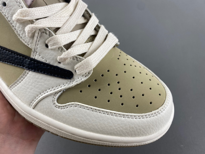 Travis Scott x Air Jordan DZ137-701