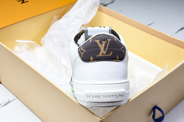 L&V SNEAKERS