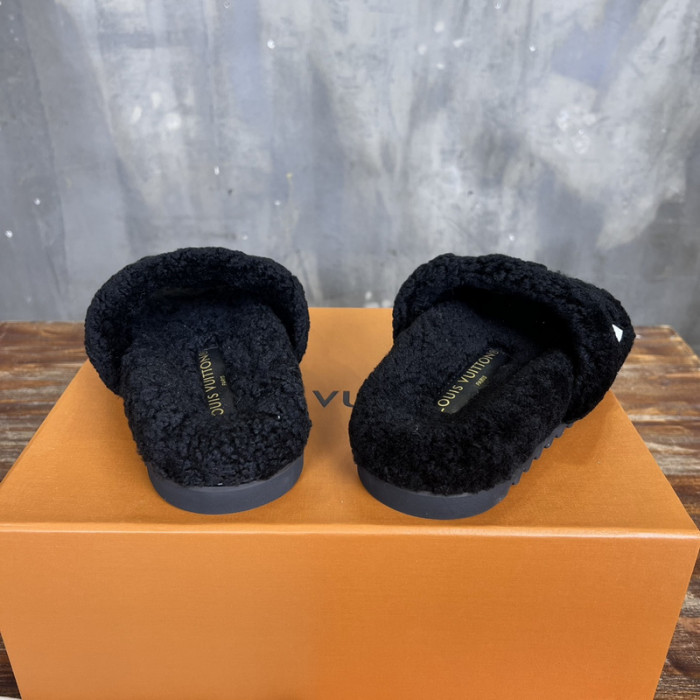 L&V SLIPPERS