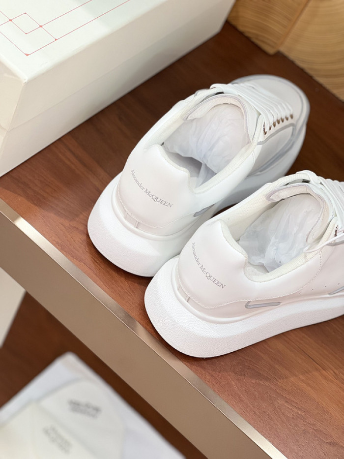 Alexander McQueen sneaker