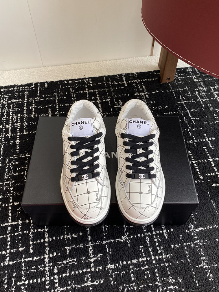 CHANEEL sneaker