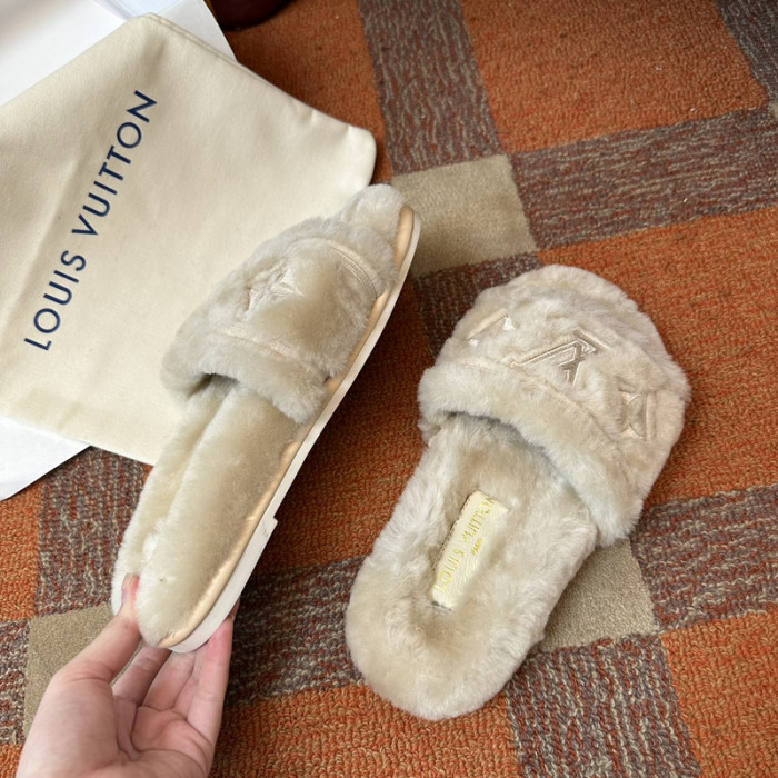 L&V SLIPPERS
