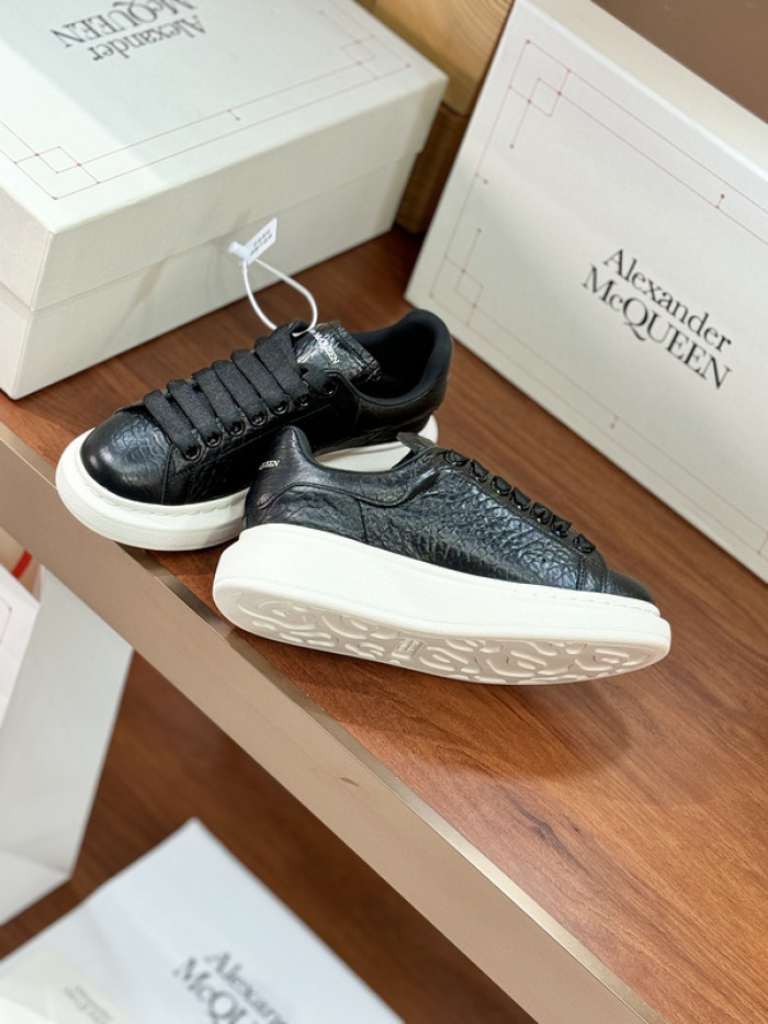 Alexander McQueen sneaker