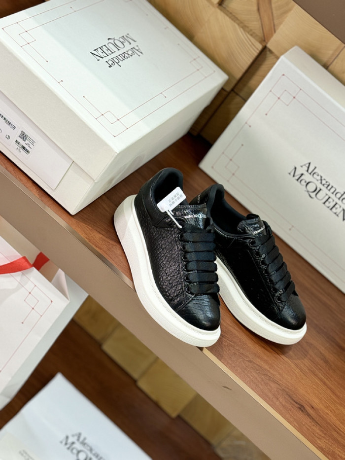 Alexander McQueen sneaker