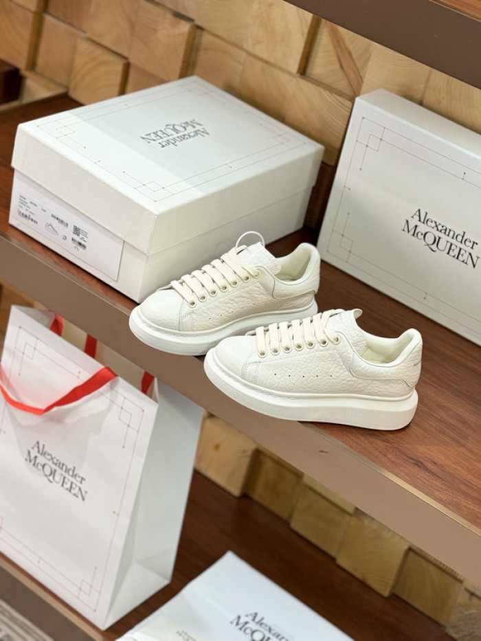 Alexander McQueen sneaker