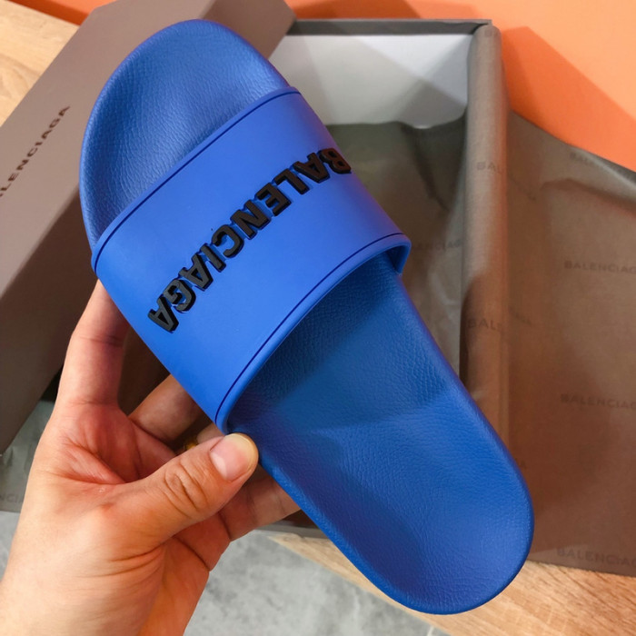 BLEN DESIGNER SLIPPERS