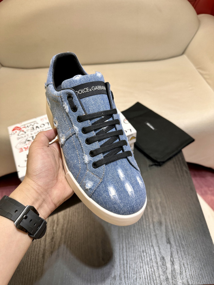 DG sneaker