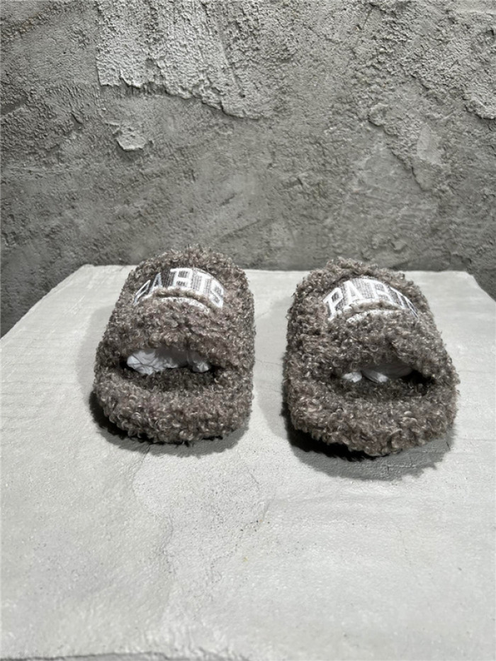 BLEN DESIGNER SLIPPERS