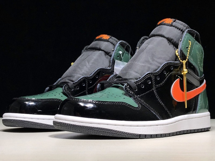 SOLEFLY X AIR JORDAN 1 HIGH “FRIENDS & FAMILY” AV3905-038