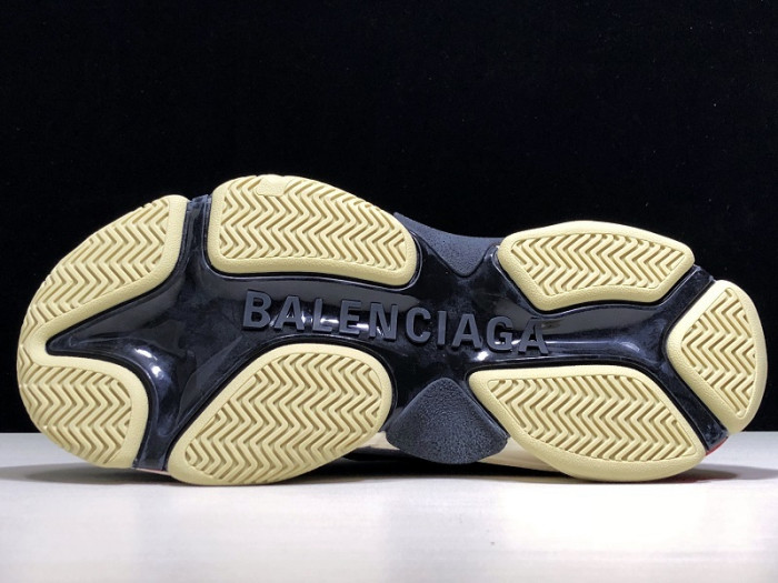 BLEN Triple S Black White Red 483513-W06E1-1000