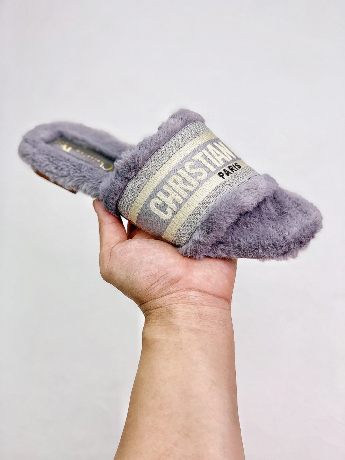 DO DESIGNER SLIPPERS