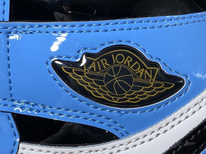 Jordan 1 Retro High Fearless UNC Chicago CK5666-100