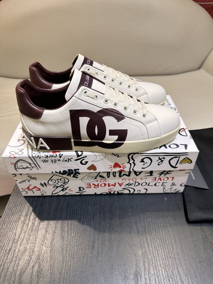 DG sneaker