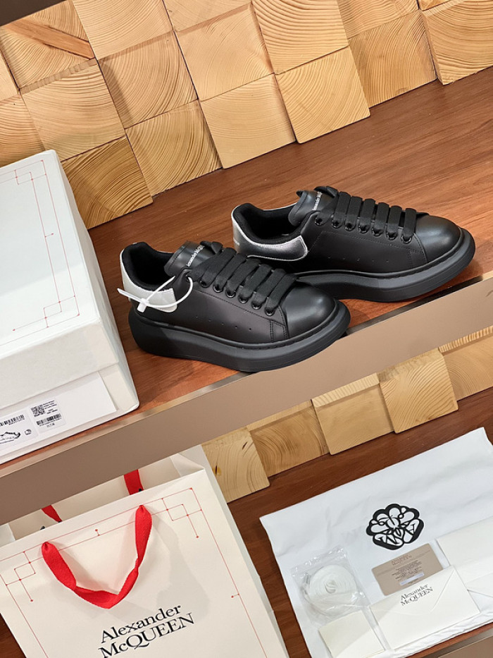 Alexander McQueen sneaker