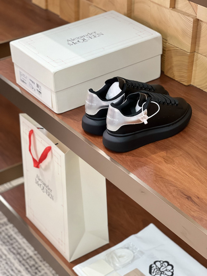 Alexander McQueen sneaker