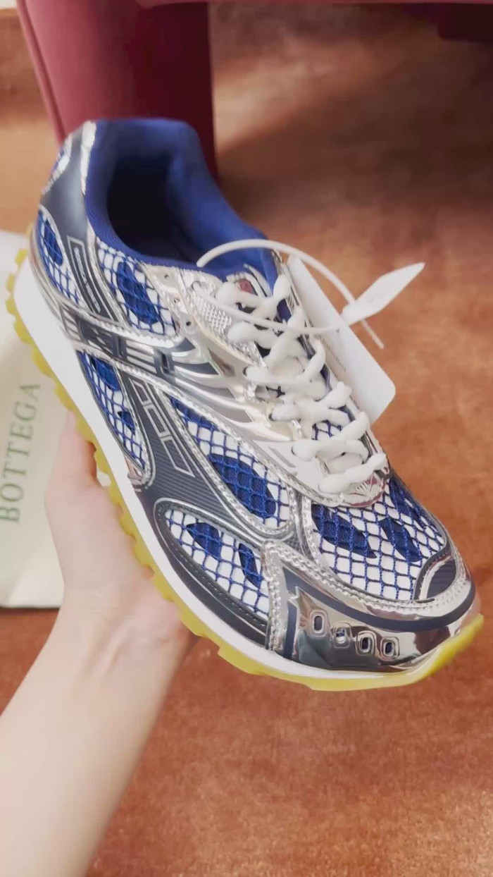 BOTTEGA VENETA SNEAKER