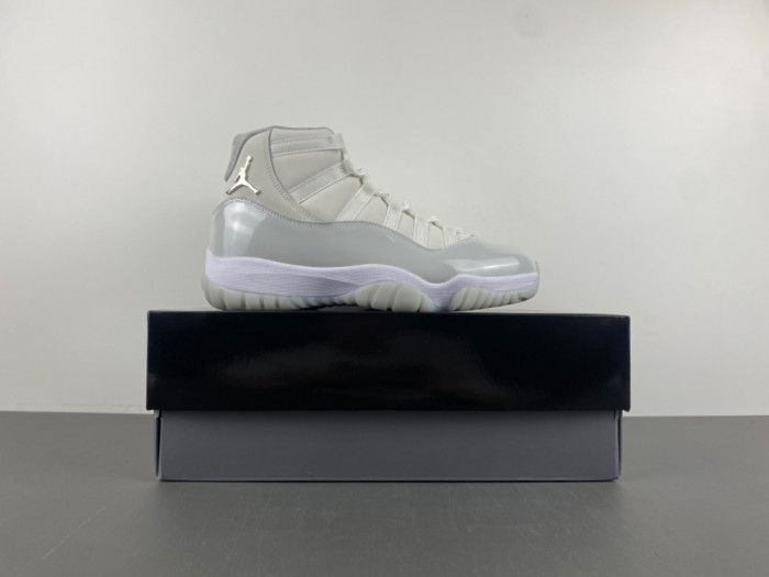 Air Jordan 11 AR0715-110