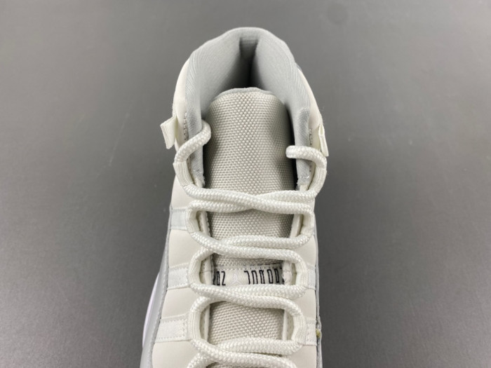 Air Jordan 11 AR0715-110