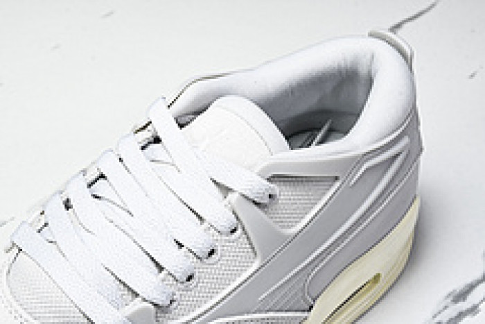 Air Jordan 4 RM FQ7940 001