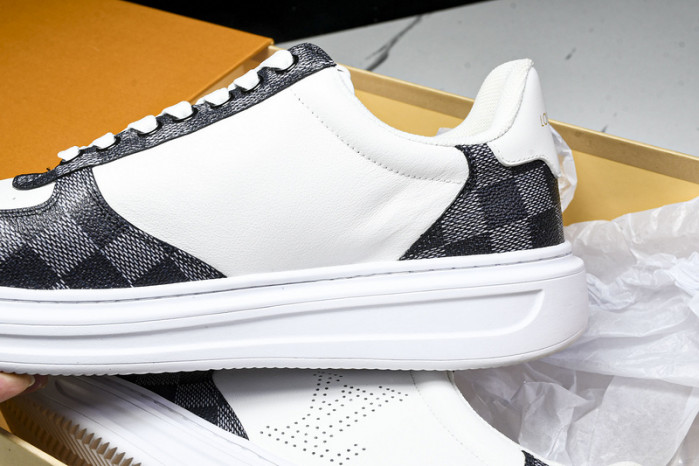 L&V SNEAKERS