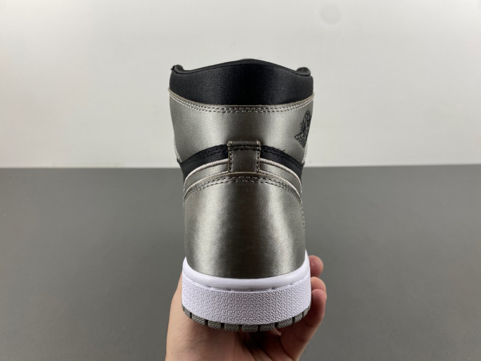 Air Jordan 1 Retro High OG FD4810-010