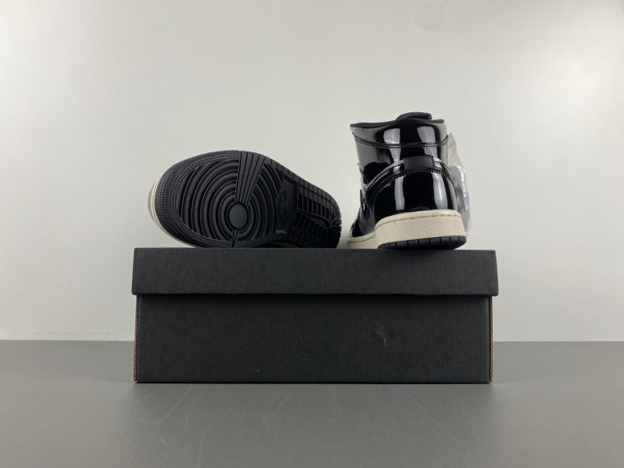 Air Jordan 1 Mid SE “ FZ39380-001